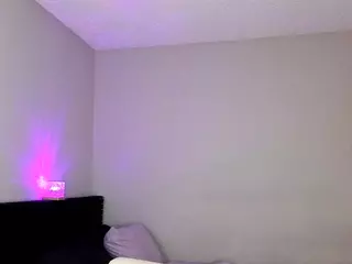 Livys Bedroom's Live Sex Cam Show