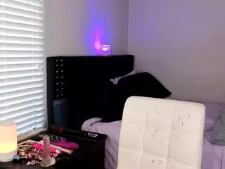 Livys Bedroom's Live Sex Cam Show