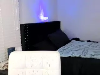 Livys Bedroom's Live Sex Cam Show