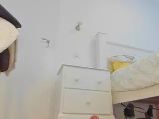 aariana4u's Live Sex Cam Show