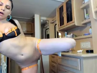 DirtyBeya's Live Sex Cam Show