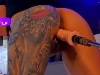your-fucktoy's Live Sex Cam Show