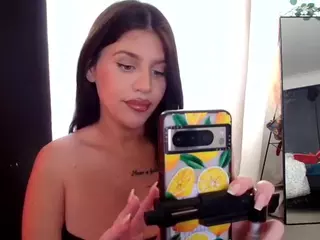 British milf jessica Lou's Live Sex Cam Show