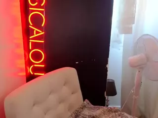 British milf jessica Lou's Live Sex Cam Show