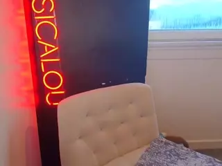 British milf jessica Lou's Live Sex Cam Show