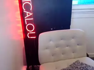 British milf jessica Lou's Live Sex Cam Show