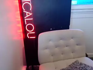 British milf jessica Lou's Live Sex Cam Show