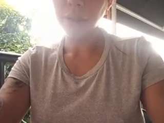 Live cam show with Sarah Peterson