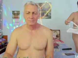 ladyred8's Live Sex Cam Show