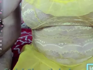 ladyred8's Live Sex Cam Show