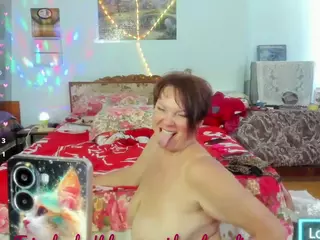 ladyred8's Live Sex Cam Show