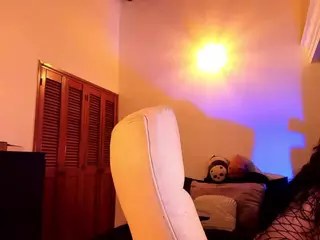 Almendra's Live Sex Cam Show