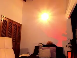 Almendra's Live Sex Cam Show