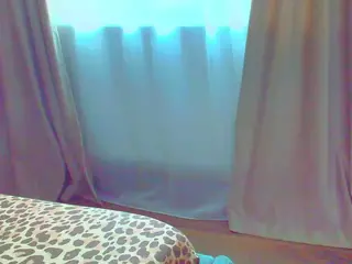 nicolegiulia's Live Sex Cam Show