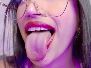 Live cam show with samantha eilish