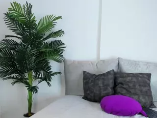 ThayraSmith's Live Sex Cam Show