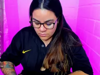 sharoonhills's Live Sex Cam Show