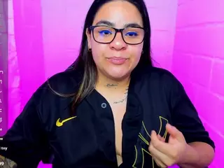 sharoonhills's Live Sex Cam Show