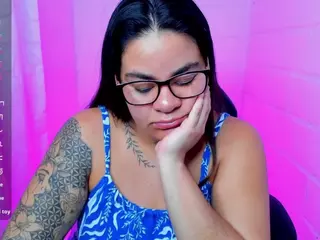 sharoonhills's Live Sex Cam Show