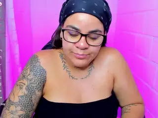 sharoonhills's Live Sex Cam Show