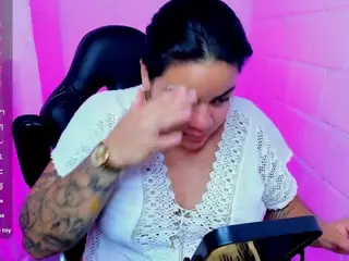 sharoonhills's Live Sex Cam Show