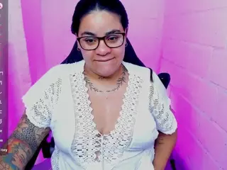 sharoonhills's Live Sex Cam Show