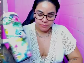 sharoonhills's Live Sex Cam Show