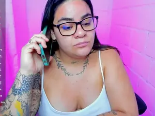 sharoonhills's Live Sex Cam Show