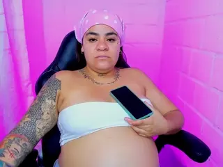 sharoonhills's Live Sex Cam Show
