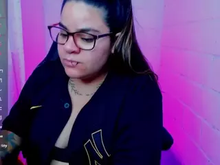 sharoonhills's Live Sex Cam Show