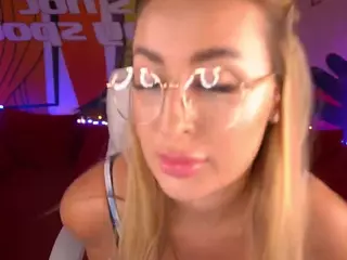PaolaMola's Live Sex Cam Show