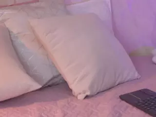 EmilyBell's Live Sex Cam Show