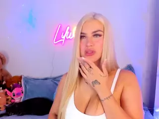 Lilii Moon's Live Sex Cam Show