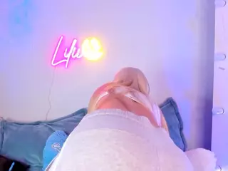 Lilii Moon's Live Sex Cam Show