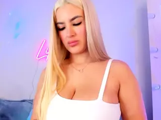 Lilii Moon's Live Sex Cam Show