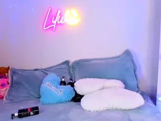 Lilii Moon's Live Sex Cam Show