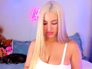 Lilii Moon's Live Sex Cam Show