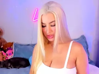 Lilii Moon's Live Sex Cam Show