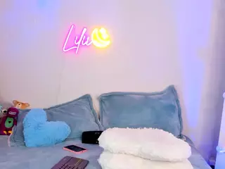 Lilii Moon's Live Sex Cam Show