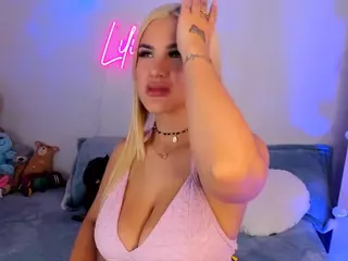 Lilii Moon's Live Sex Cam Show