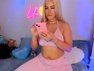 Lilii Moon's Live Sex Cam Show