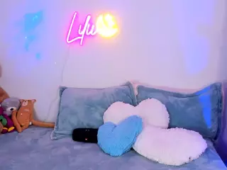 Lilii Moon's Live Sex Cam Show