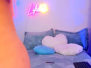 Lilii Moon's Live Sex Cam Show