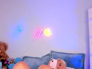 Lilii Moon's Live Sex Cam Show