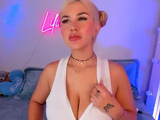Lilii Moon's Live Sex Cam Show