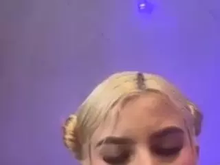 Lilii Moon's Live Sex Cam Show