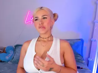 Lilii Moon's Live Sex Cam Show