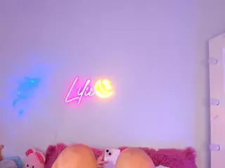 Lilii Moon's Live Sex Cam Show