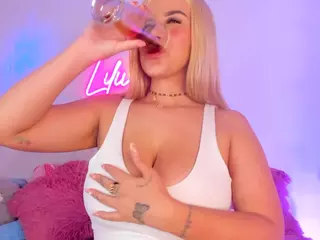 Lilii Moon's Live Sex Cam Show
