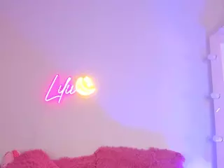 Lilii Moon's Live Sex Cam Show